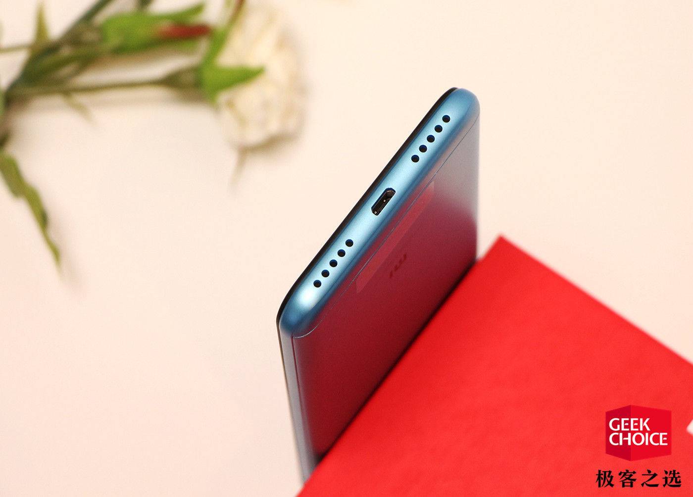 红米6 Pro上手：小巧全面的千元“刘海屏”手机