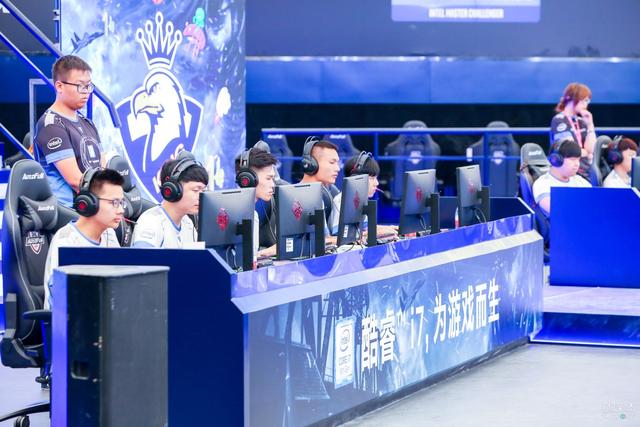 与众多终端厂商的暧昧中，藏着英特尔的游戏生态