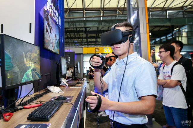 与众多终端厂商的暧昧中，藏着英特尔的游戏生态