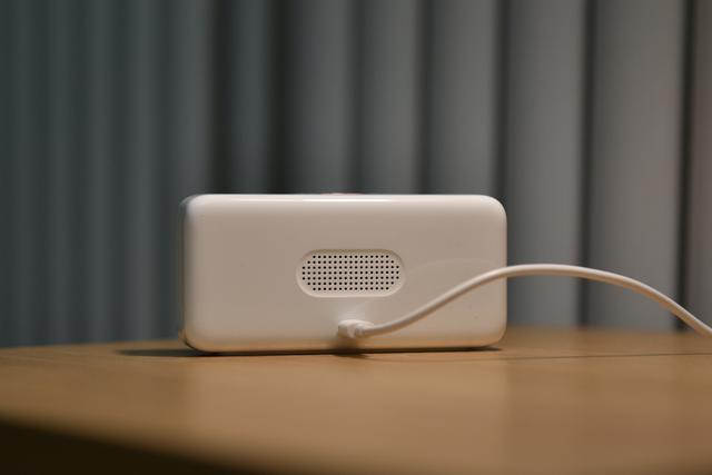 能听会说/高颜值 小米小爱智能闹钟开箱体验