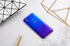 vivo U1真机风赏：灵动水滴屏+科技美学，千元品质典范