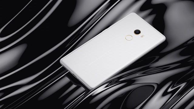 小米双11将发布吴亦凡定制版 主题照片惊艳了