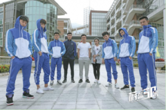 《蔚蓝50米》公布情感预告 最美青春绝不辜负