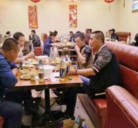 四年开店750余家，年赚百万早已不再是于记香辣虾火锅的梦