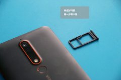诺基亚6二代拆解 支持砸核桃的手机