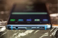  手机厂商要封杀传统耳机孔：三星实力拒绝