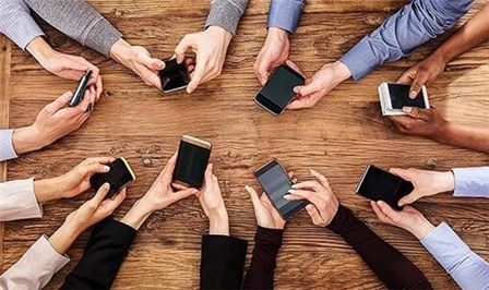 联想手机: 常掌柜周三再爆料 联想新机叫板手机安全