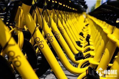 近日,有消息称,ofo小黄车将旗下共享单车抵押给阿里系企业用于担保融资,以完成一轮17.66亿元的融资,国家企业信用信息公示系统的信息也侧面证实了这一点。相关人士表示,ofo之所以采用抵押动产的方式进行融资,主要因为可以绕开ofo的股东滴滴,并稀释滴滴在ofo的部分占股。同时,近期摩拜和ofo十分默契地同时取消了月卡的折扣,恢复原价20元/月,似乎标志着共享单车的烧钱大战将告一段落。