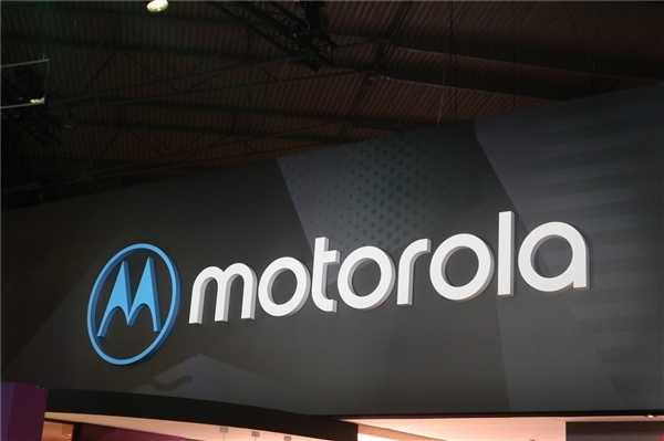 moto全面屏新机已入网！4月发布的它下巴好特别