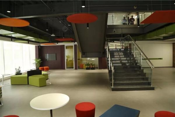 小米印度总部喜迁新址:雷军到场剪彩 可容纳700多人