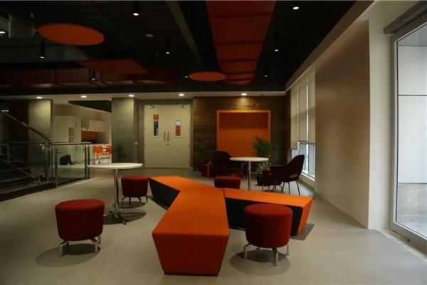 小米印度总部喜迁新址:雷军到场剪彩 可容纳700多人