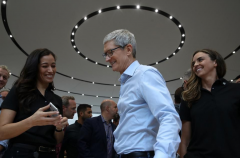 外媒：在苹果带领下，智能手机行业为何失去创新