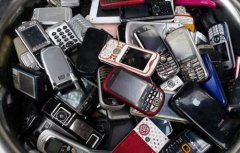 使用手机致全球变暖言过其实，但—— 报废手机确实是