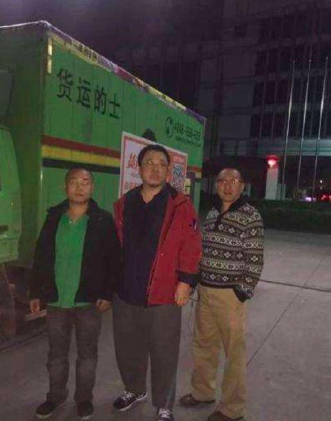 小米上市欢呼,摩托罗拉人散场