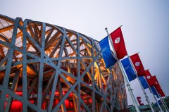 京东独家首发坚果R1，回收T1享500元无门槛补贴！