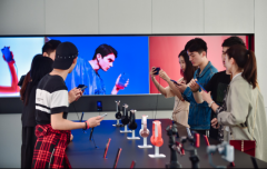 红蓝渐变打造最潮单品 OPPO R15星云特别版首销获年轻人追捧