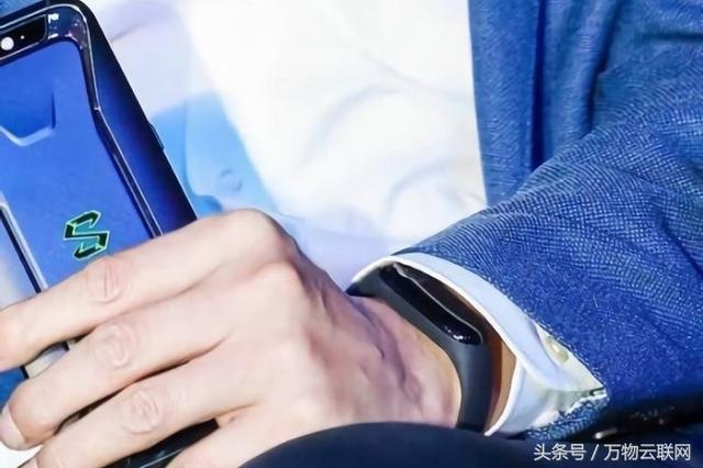 小米Mi Band 3将于5月31日与Mi 8旗舰机一起发布,售价不到30美元