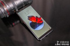 多彩全面屏美丽自拍 只要努比亚Z18mini!