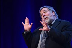 只因好奇看了你一眼！苹果联合创始人Wozniak宣布进军区块链：