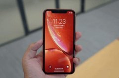 苹果尴尬，iPhoneXR价格一降再降，网友：后悔买早了！