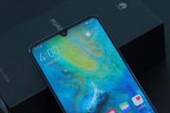 大屏和大屏是不一样的：华为Mate 20 X vs iPhone XS