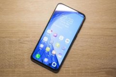 买手机就要买贵的？vivo Z3:我比小米8更好看，而且更实惠！