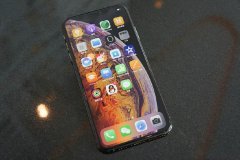 iPhoneXS Max价格再次刷新，我劝你还是别入坑了！