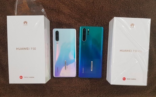 左为华为P30 右为华为P30 Pro