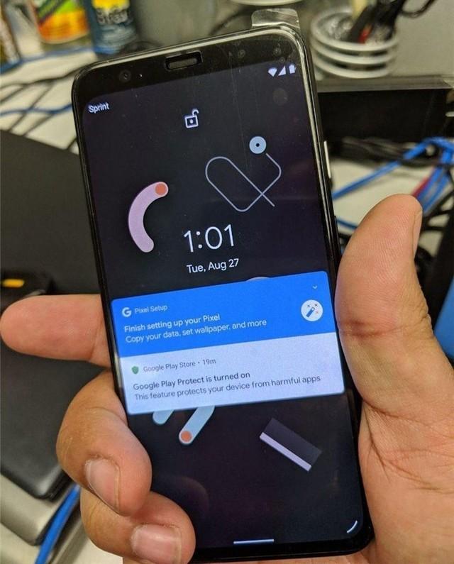 谷歌Pixel 4亮屏谍照曝光 整体外观已定